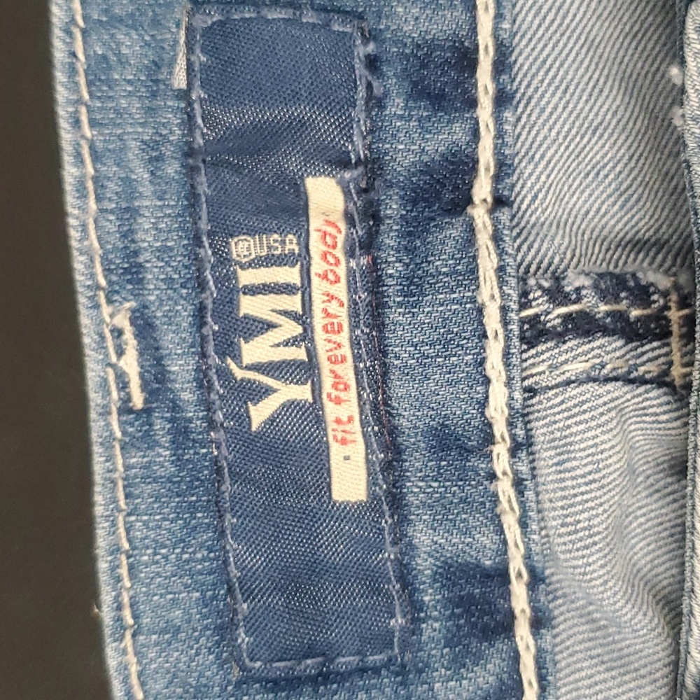 Jeans - Picture 2 of 3